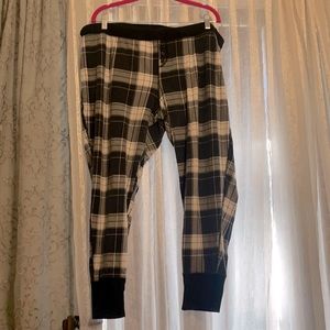 Torrid black white plaid sleep leggings